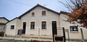 Maison individuelle 7 pièces   146 000 EUR Axe St Quentin-Chau